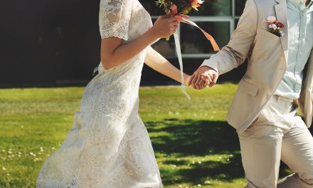 Konsep Pernikahan Intim: Kebahagiaan Tidak Harus Selalu Mewah