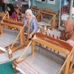 Desainer Indonesia Mulai Gunakan Tenun Serat Nanas