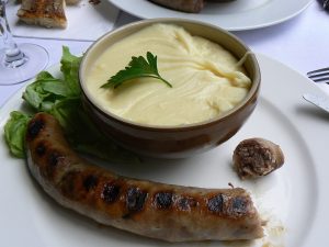 Mengenal Aligot Prancis, Kuliner Kentang Molor Yang Naik Daun