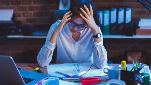 Aturan Lembur Digital Digarap DPR Demi Kesehatan Mental