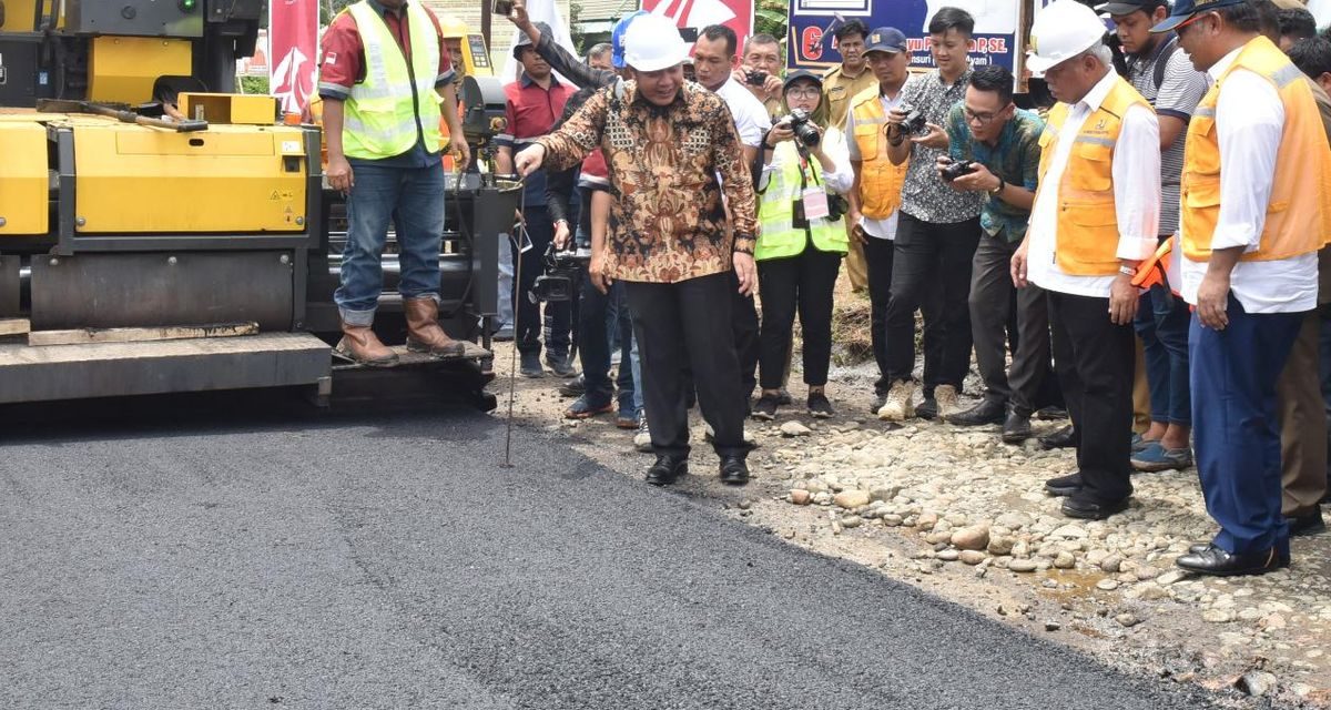 PUPR Mulai Uji Coba Aspal Karet Polimer Di Jalur Brebes-Tegal