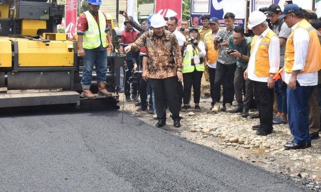 PUPR Mulai Uji Coba Aspal Karet Polimer Di Jalur Brebes-Tegal