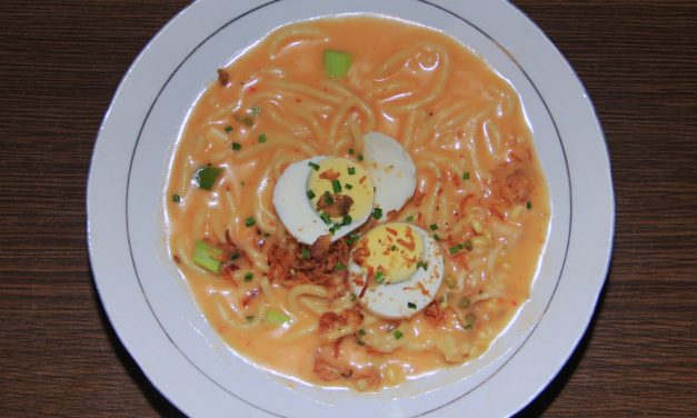 Nikmatnya Mie Celor Khas Palembang Berkuah Kaldu Ebi Kental