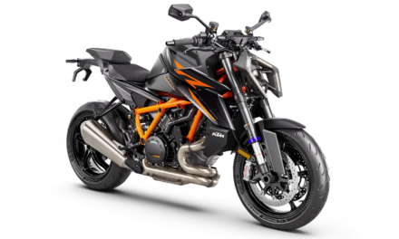 KTM 1390 Super Duke R: Naked Bike 190 HP Resmi Mengaspal