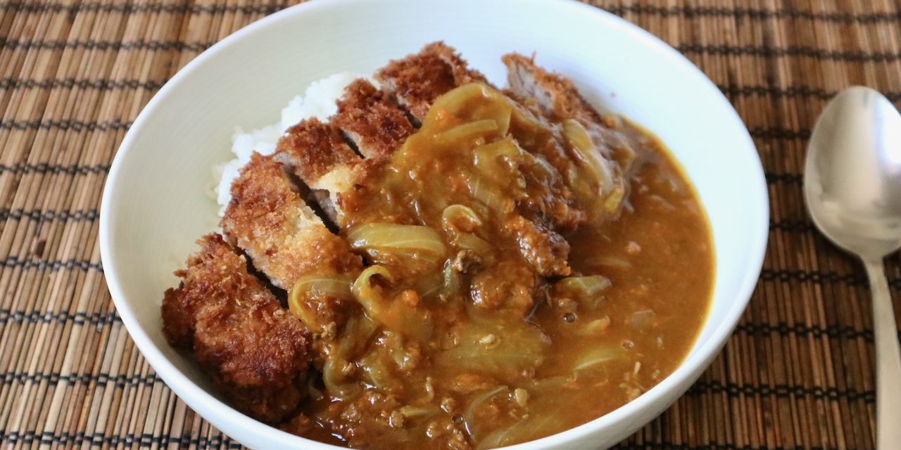 Mengenal Katsu Curry Tokyo: Daging Sapi Renyah Dan Kari Kental
