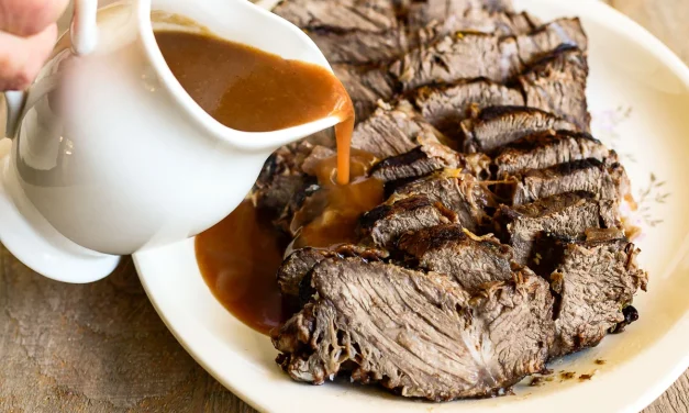 Sauerbraten Jerman: Daging Sapi Yang Dimarinasi Asam-Manis