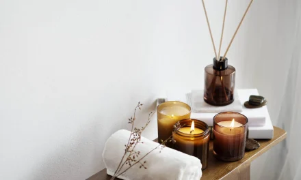 Ubah Sisa Lilin Aromaterapi Jadi Pengharum Lemari Pakaian Apek