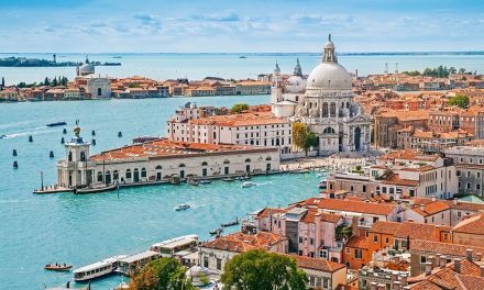 Kota Venesia Perluas Kebijakan Tiket Harian Urai Kepadatan Turis