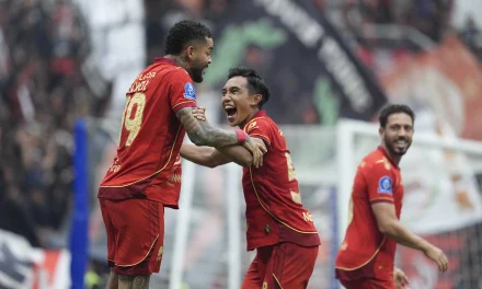 Persija Pesta Tiga Gol Tanpa Balas Saat Jamu Semen Padang
